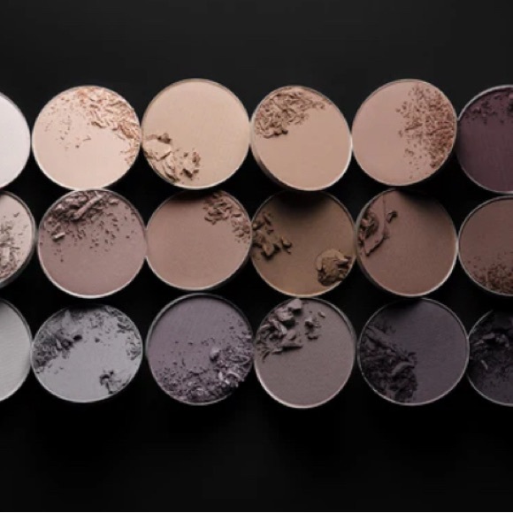 MORPHE 18CT MATTE ESSENTIALS Artistry Palette.  Lightly used. - Picture 3 of 8